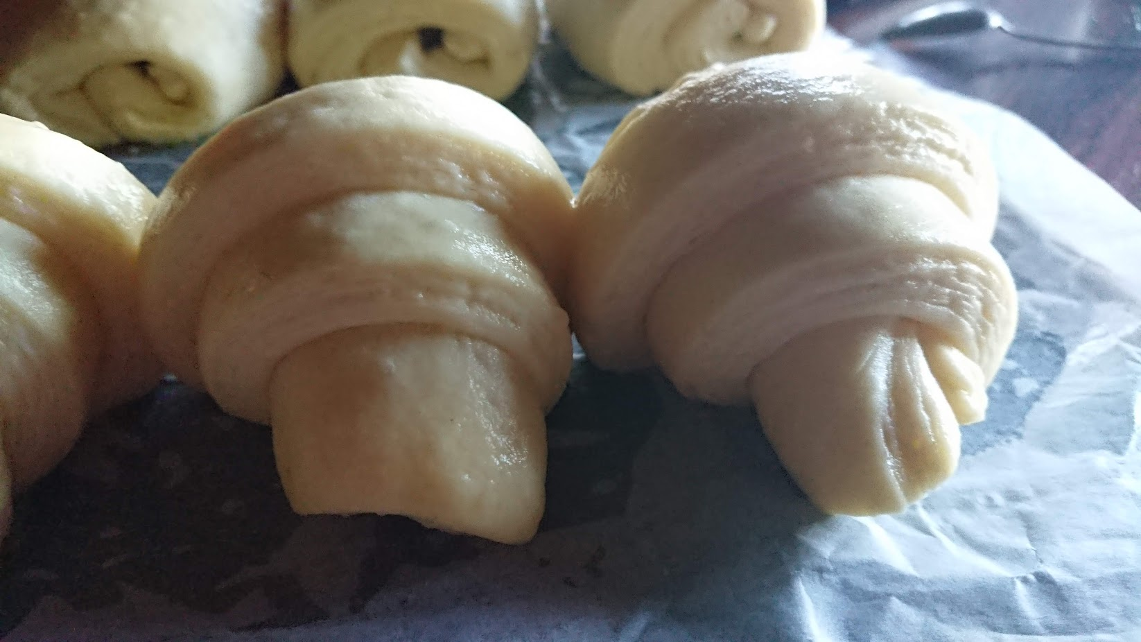 Plateaux prêts à enfourner — organisation et régularité